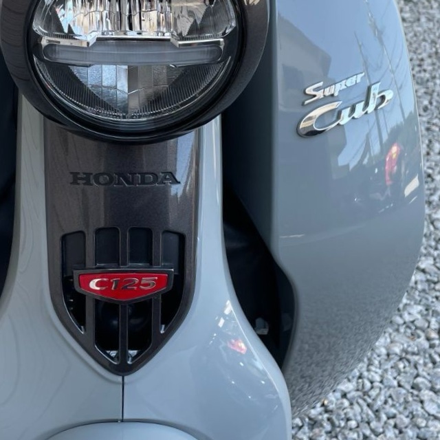 スーパーカブC125 2026年モデル(灰)