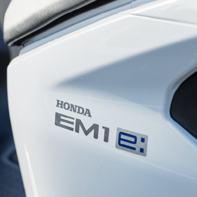 EM1e: 2024年モデル(白)お問合せください